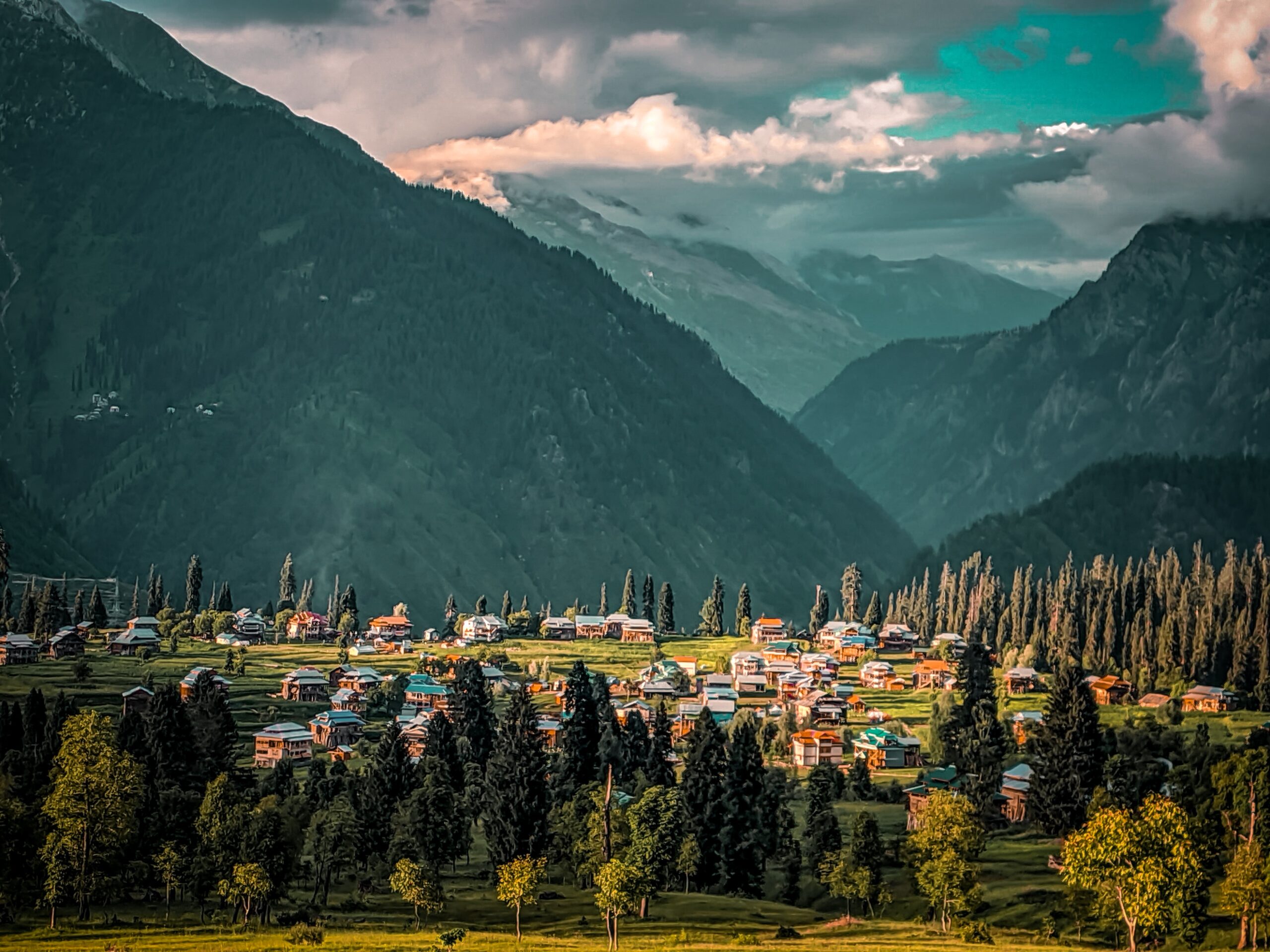 STANDARD TOUR PACKAGE IN NEELUM VALLEY 5 DAYS 4 NIGHTS IMusafir