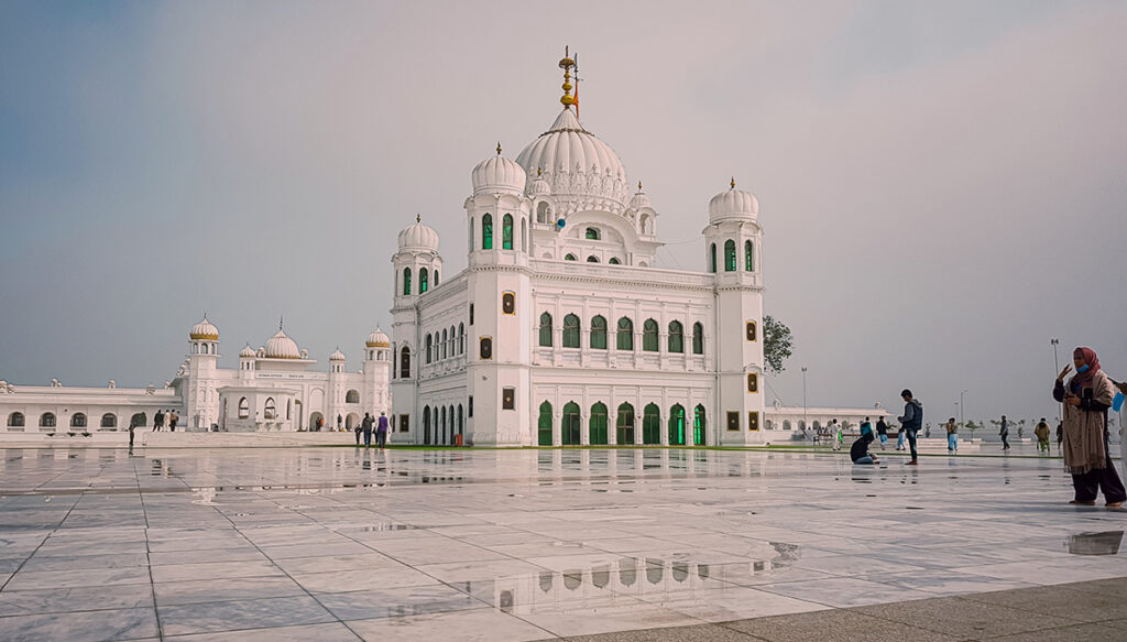 sikh-yatra-pilgrims-tours-pakistan-2